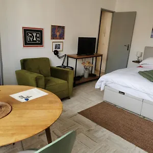  Apartment Calme Et Tres Lumineux, Au Pied De Notre Dame De La Garde France